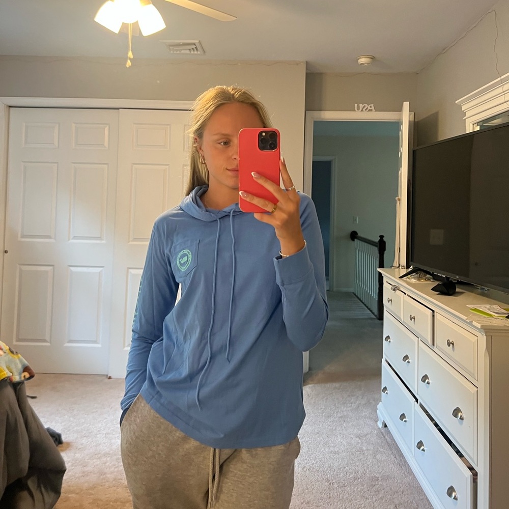 Blue Vineyard Vine long sleeve shirt